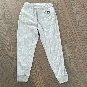GAP joggers